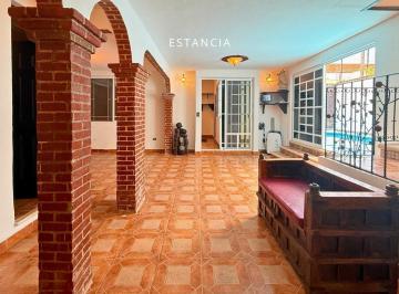 Casa · 6 Recámaras · Casa en Renta o Venta en Sm 15
