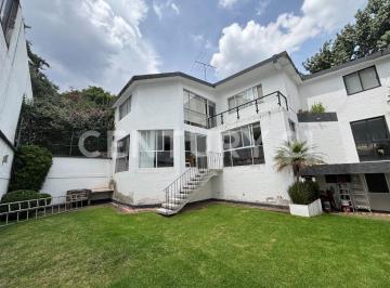 Departamento · 450m² · 3 Recámaras · 3 Estacionamientos · Casa en Renta con Jardín en Venta en Jardines en La Montaña | 450 m²