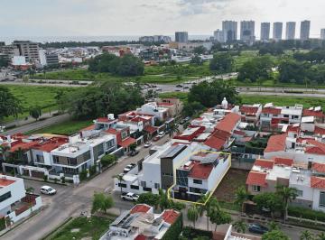 Casa de 4 habitaciones, Puerto Vallarta · Casa en Fluvial Vallarta en Venta