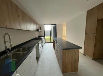 1d0df0c5d6149a69255f76ec8f9fc3d30ca796da47b4cbeea9876ae605c96fb9 · Casa en Renta en Privada con Amenidades Zona Refugio