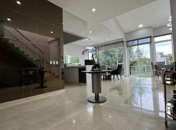 c49a270758fd218691d22b036d1b586076721c71019027acfed95fb515260036 · Espectacular Casa en Renta con Vista Al Campo de Golf en Country Club