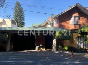 Casa · 504m² · 4 Recámaras · 6 Estacionamientos · Casa en Venta en Romero de Terreros, Coyoacán, Cdmx