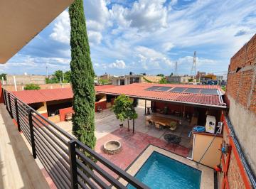 Casa de 5 habitaciones, Zapopan · Casa con Alberca Climatizada, Terraza y 5 Caballerizas