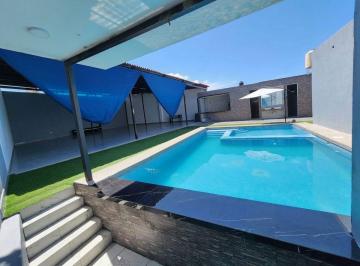 Local comercial , Tonalá · Terraza Para Eventos con Alberca Climatizada - Loma Bonita