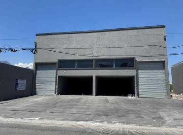 1 · Bodega con Oficina en Renta en Santa Catarina