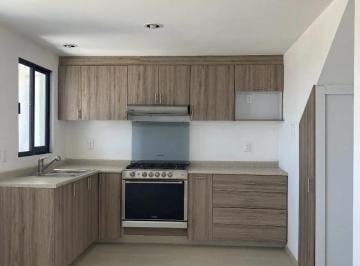 Casa de 3 habitaciones, Lagos de Moreno · Ciudad Maderas Casa Semi Amueblada en Renta