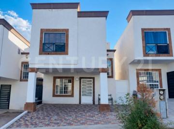 Casa · 132m² · 3 Recámaras · 2 Estacionamientos · Casa en Renta Fracc. Privanzza, Paseo de Los Leones, Chihuahua, Chih.