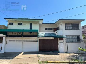 Casa · 195m² · 3 Recámaras · 2 Estacionamientos · Casa Céntrica en Venta, Coatzacoalcos, Ver.