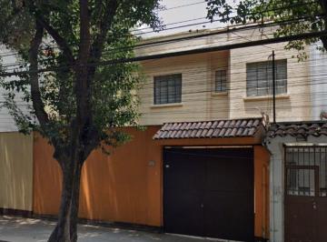 Casa de 4 habitaciones, Cuauhtémoc · Casa de 300 m² con 4 Recámaras en Venta en Cuauhtémoc, Recuperacion Hipotecaria