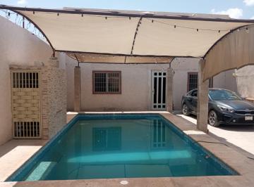 Quinta · 167m² · 2 Recámaras · 2 Estacionamientos · Quinta con Alberca en m. Mercado de Lopez Sanchez, Torreon, Coahuila