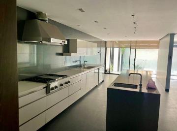 Casa · 590m² · 4 Recámaras · 6 Estacionamientos · Venta de Casa en Las Aguilas, Alvaro Obregon, Cdmx