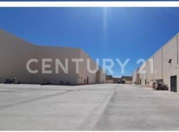 Bodega comercial · 783m² · 8 Estacionamientos · Renta Bodega Nombre de Dios Av Colegio Militar Chihuahua