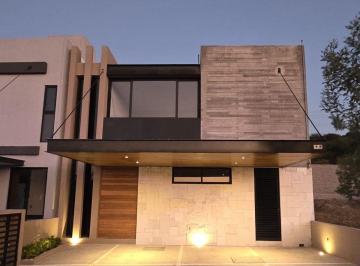b5a1b159ee9386188fc61976d2e4df4c2ed2e2e488df2ad87657a0adec8171b2 · Casa de Cuatro Habitaciones en Altozano Querétaro