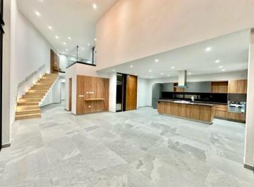 Casa · 272m² · 3 Recámaras · 2 Estacionamientos · Casa en Venta en Lomas de Cuernavaca, Morelos