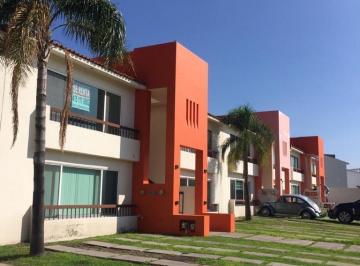 Departamento · 120m² · 2 Recámaras · 2 Estacionamientos · Renta Departamento "Naranjos 3" Frente a Uvm Juriquilla Queretaro