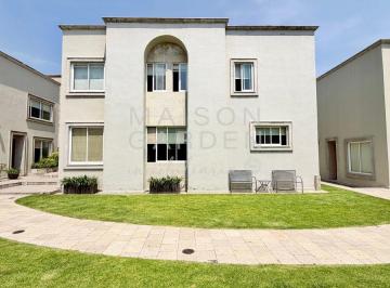 Casa de 3 habitaciones, Naucalpan de Juárez · Casa en Venta en Lomas de Tecamachalco, en Cerrada con Vigilancia