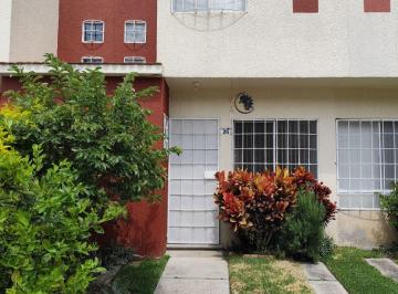 Casa en condominio de 2 habitaciones, Temixco · Casa con Alberca y Seguridad en Temixco