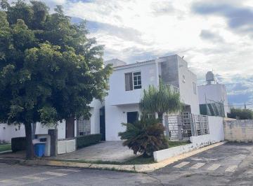 71b718ea5f4c50a9e28c074df5bd82d288f844222aa83a1104e010820a332795 · Casa en Venta | Jardines de Las Fuentes | Los 4 Ríos, Zapopan