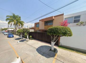 Casa de 4 habitaciones, León · Casa en Venta en Valle del Campestre a Solo Unas Cuadras de Plaza Mayor