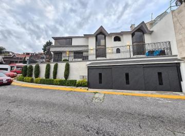 Casa · 450m² · 4 Recámaras · 3 Estacionamientos · Casa en Renta, Mayorazgos del Bosque, 4 Recámaras