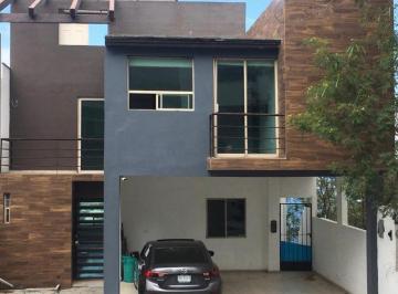 Casa · 320m² · 3 Recámaras · Casa en Venta Colinas del Valle
