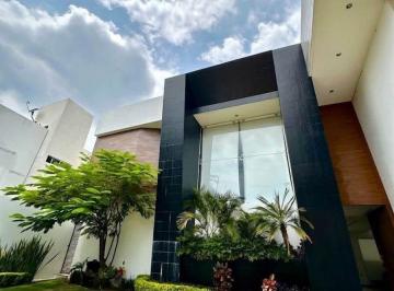Casa de 4 habitaciones, Cuernavaca · Casa en Venta Fraccionamiento El Mascareño