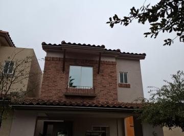 Casa en Venta de 3 habitaciones Montalto Residencial · Casa en Montalto Residencial