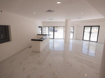 7ad55623bc89472ca15a17e1b28be4d4ae23b200e91f5672c9e9d19c39ae6809 · Local Comercial en Renta en Plaza Carillón, Mérida, Sobre Av Principal