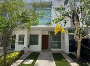 Casa en condominio de 2 habitaciones, Zapopan · Livorno, Natura Bosque, Zapopan