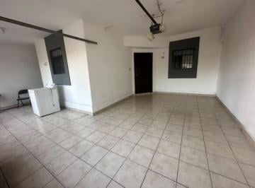 Casa · 3 Recámaras · 1 Estacionamiento · Casa en Renta en Los Altares