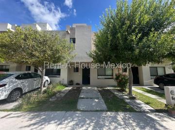 Casa en condominio de 3 habitaciones, El Marqués · Casa en Renta en Rincones del Marqués
