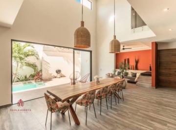 Casa · 4 Recámaras · 2 Estacionamientos · Ventas y Rentas a Largo Plazo en Tulum - Sales And Long - Term Rentals in Tulum.