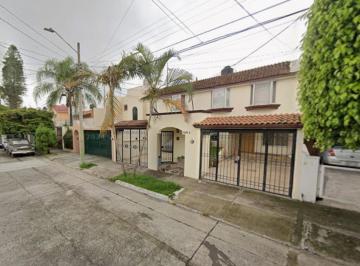 Casa de 3 habitaciones, Zapopan · Casa en Venta de Recuperación de Hipoteca, Cd, Jardín, Chapalita, Jalisco, Mex. Lun*
