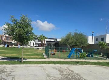 1 · Casa Nueva Ubicada en Las Primeras Cerradas 4 Recamaras 1 en Planta Baja con Vestidor y Baño