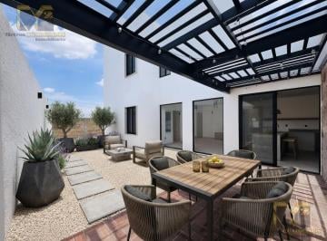 Casa · 200m² · 3 Recámaras · Casa en Renta en Colinas de Juriquilla