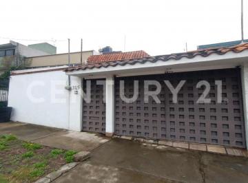 Casa · 264m² · 3 Recámaras · 2 Estacionamientos · Casa en Venta en La Florida, Naucalpan, Edo. Méx