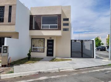 Casa · 117m² · 3 Recámaras · 2 Estacionamientos · Casa en Renta en Saltillo Coahuila