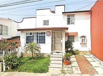 Casa de 2 habitaciones, Fortín · Se Vende Casa