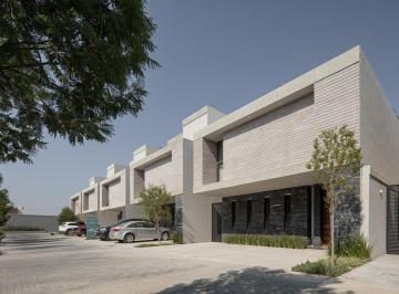 cbfcd0bf0f37e7d1fdec5d38d9f9842f37a6fed251a8847f41d9b6f5cecc7ee5 · Casa en Venta en Altos Juriquilla Querétaro
