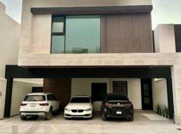 Casa de 4 habitaciones, Saltillo · Casa en Renta en Rincón de Alcántara