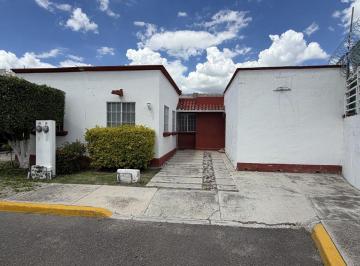 Casa en condominio de 3 habitaciones, Corregidora · Casa en Venta en Las Trojes, Querétaro | 146 m² de Excedente de Terreno