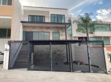 Casa de 3 habitaciones, León · Casa en Venta en Porta Fontana, León Gto.