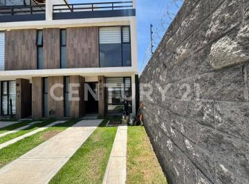 Casa · 115m² · 2 Recámaras · 2 Estacionamientos · Venta Casa Residencial Encinos, Cuautlancingo