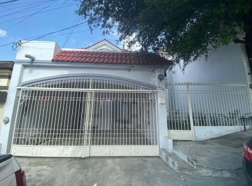 Casa de 3 habitaciones, Monterrey · Casa en Renta en Cumbres 5to Sector