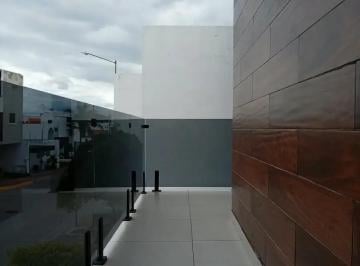 1 · Casa en Venta en Piamonte, Irapuato – Espaciosa Residencia con Jardín y Seguridad