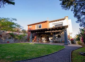 Casa · 330m² · 4 Recámaras · 2 Estacionamientos · Casa - Campestre Huertas La Joya