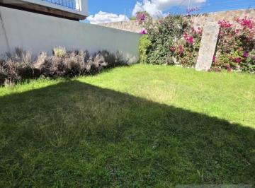 Casa en condominio · 200m² · 3 Recámaras · 2 Estacionamientos · Casa con Gran Jardin Residencial La Escondida en La Lejona