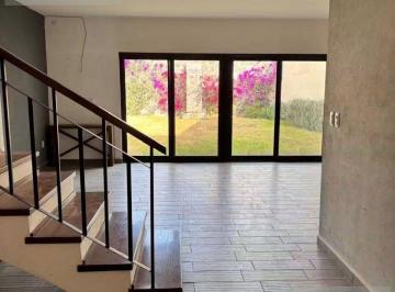 Casa en condominio · 200m² · 3 Recámaras · 2 Estacionamientos · Casa con Gran Jardin Residencial La Escondida en La Lejona