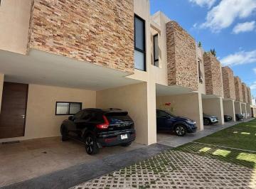 688819bf6c096312d837a748605e704d5edf67634e1dca0017b386aeeb32d4d9 · Casa en Venta Tipo Townhouse en Alanna Cholul