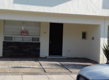 Casa de 3 habitaciones, Corregidora · Casa en Renta en El Fraccionamiento Terranova